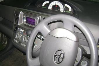 2003 Toyota Raum For Sale