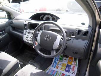 2003 Toyota Raum For Sale