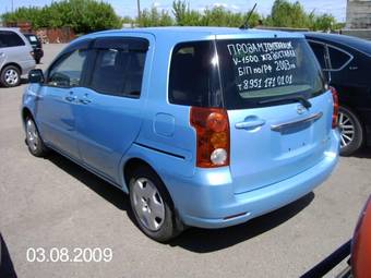 2003 Toyota Raum Pictures
