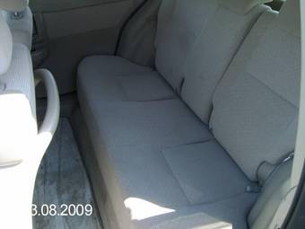 2003 Toyota Raum Pictures
