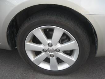 2003 Toyota Raum Pics