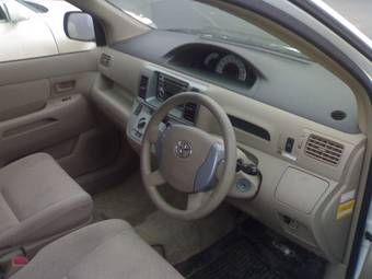 2003 Toyota Raum For Sale