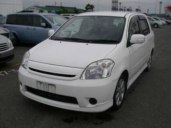 2003 Toyota Raum For Sale