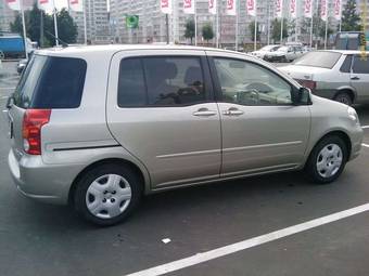 2003 Toyota Raum For Sale