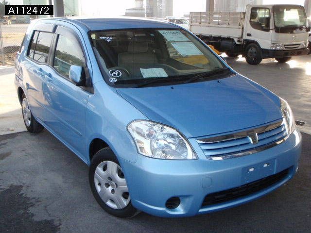 2004 Toyota Raum