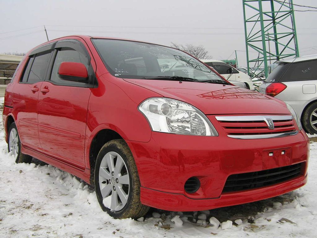 2004 Toyota Raum