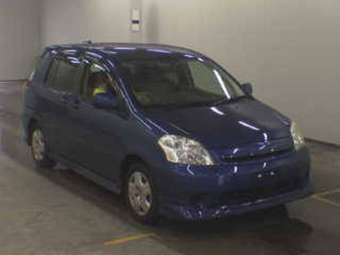 2004 Toyota Raum