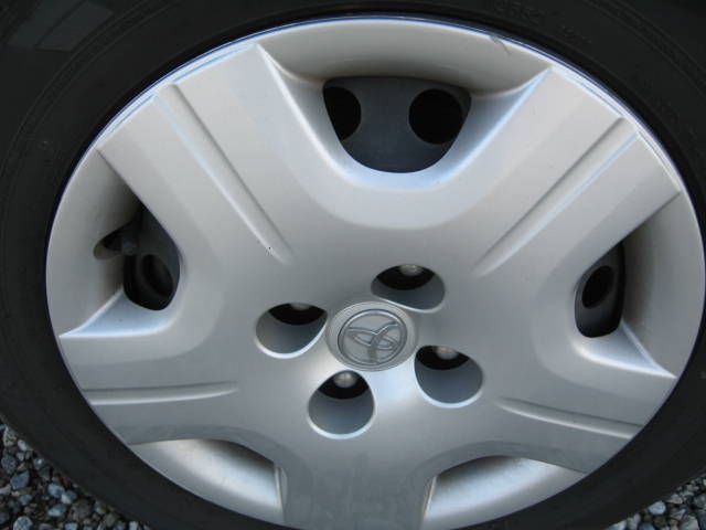 2004 Toyota Raum
