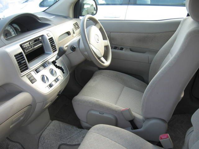 2004 Toyota Raum