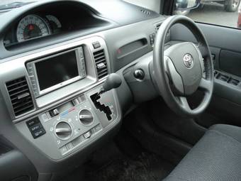 2004 Toyota Raum For Sale