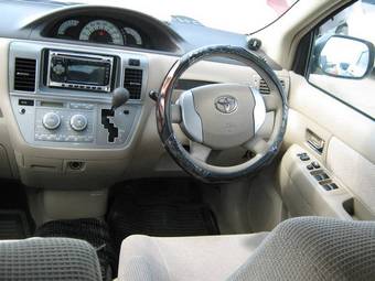 2004 Toyota Raum For Sale