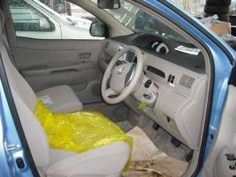 2005 Toyota Raum For Sale