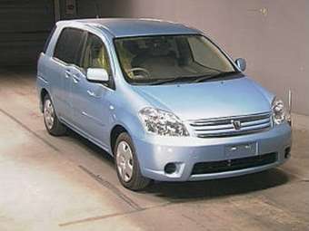 2005 Toyota Raum Pictures