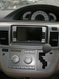 2005 Toyota Raum Pictures