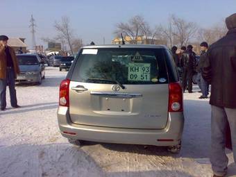 2005 Toyota Raum Pictures