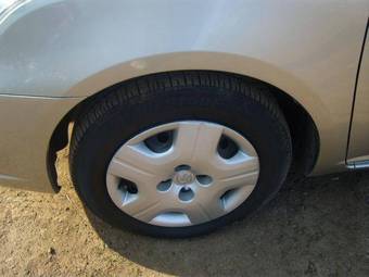 2005 Toyota Raum Pictures