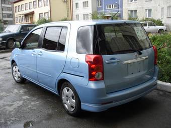 2005 Toyota Raum Photos