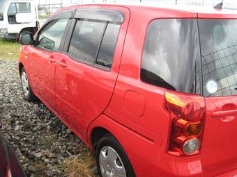 2006 Toyota Raum Pictures