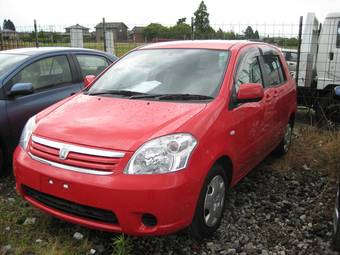 2006 Toyota Raum Wallpapers