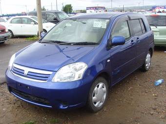 2006 Toyota Raum Pictures