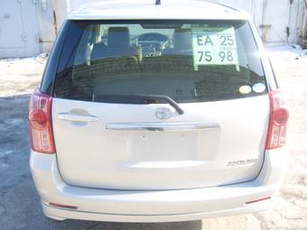 2008 Toyota Raum Photos