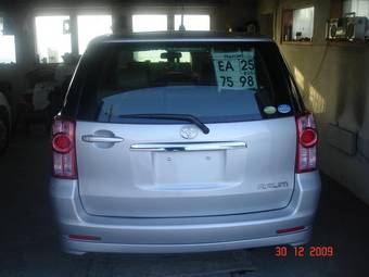 2008 Toyota Raum Pictures