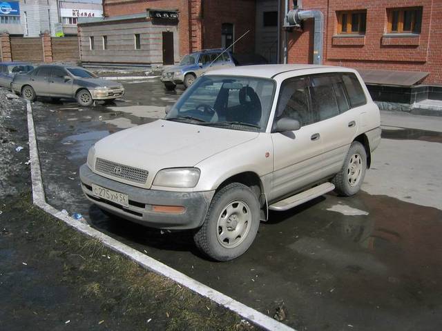 1995 Toyota RAV4