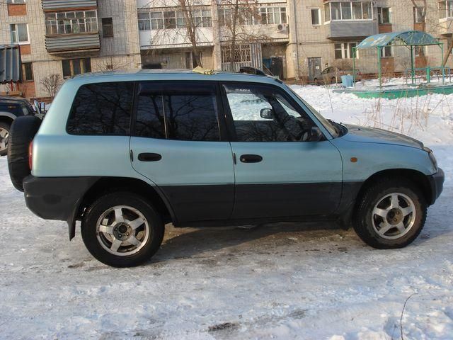 1995 Toyota RAV4