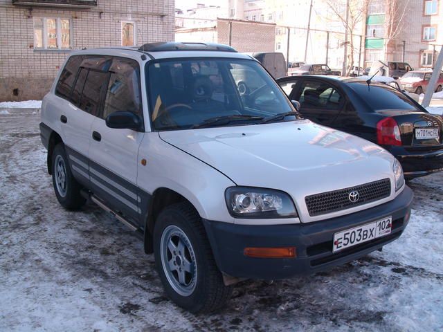 1995 Toyota RAV4