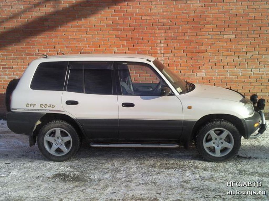 1995 Toyota RAV4