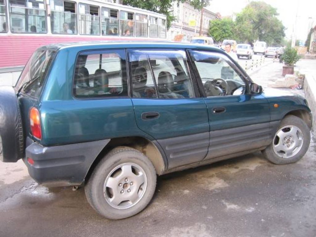 1995 Toyota RAV4