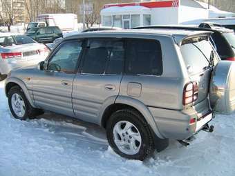 1997 Toyota RAV4 Pictures