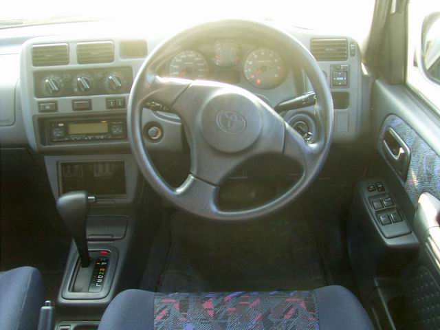 1998 Toyota RAV4 Photos