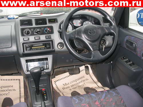 1998 Toyota RAV4 Pictures