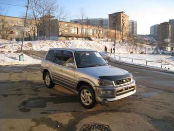 1998 Toyota RAV4 Photos