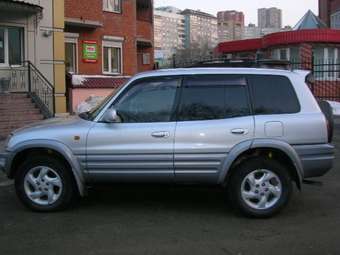 1998 Toyota RAV4 Photos