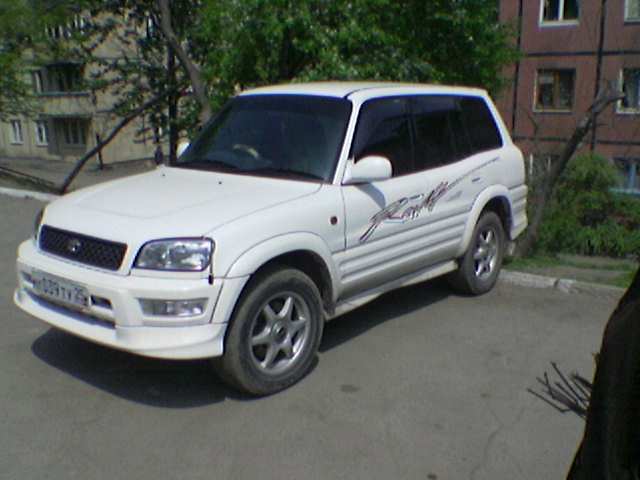 1999 Toyota RAV4