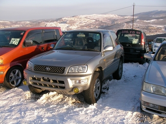 1999 Toyota RAV4