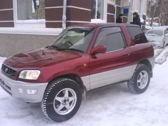 1999 Toyota RAV4