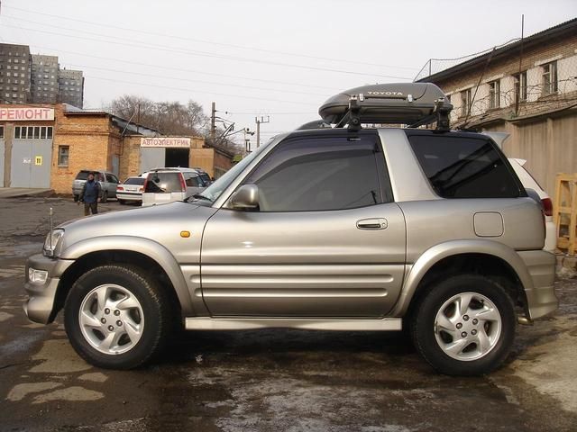1999 Toyota RAV4
