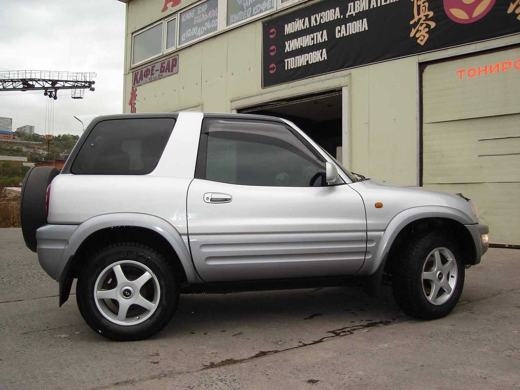 1999 Toyota RAV4