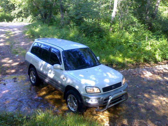 1999 Toyota RAV4