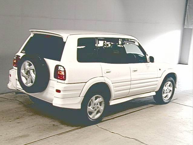 1999 Toyota RAV4 Images