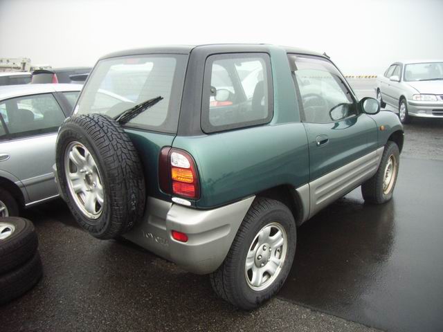 1999 Toyota RAV4 Pictures