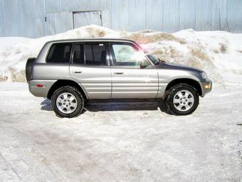 2000 Toyota RAV4