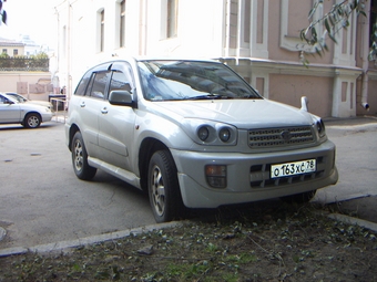 2000 Toyota RAV4