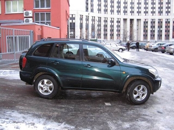 2000 Toyota RAV4