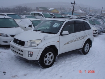 2000 Toyota RAV4