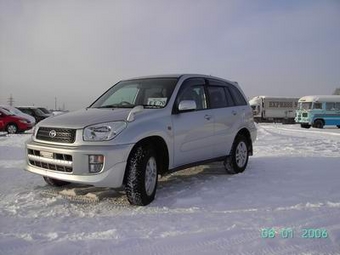 2000 RAV4