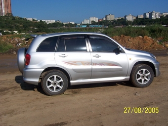 2000 Toyota RAV4